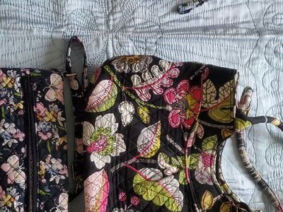 Vera Bradley Quilted Floral Handbaggs & Crossbody Set