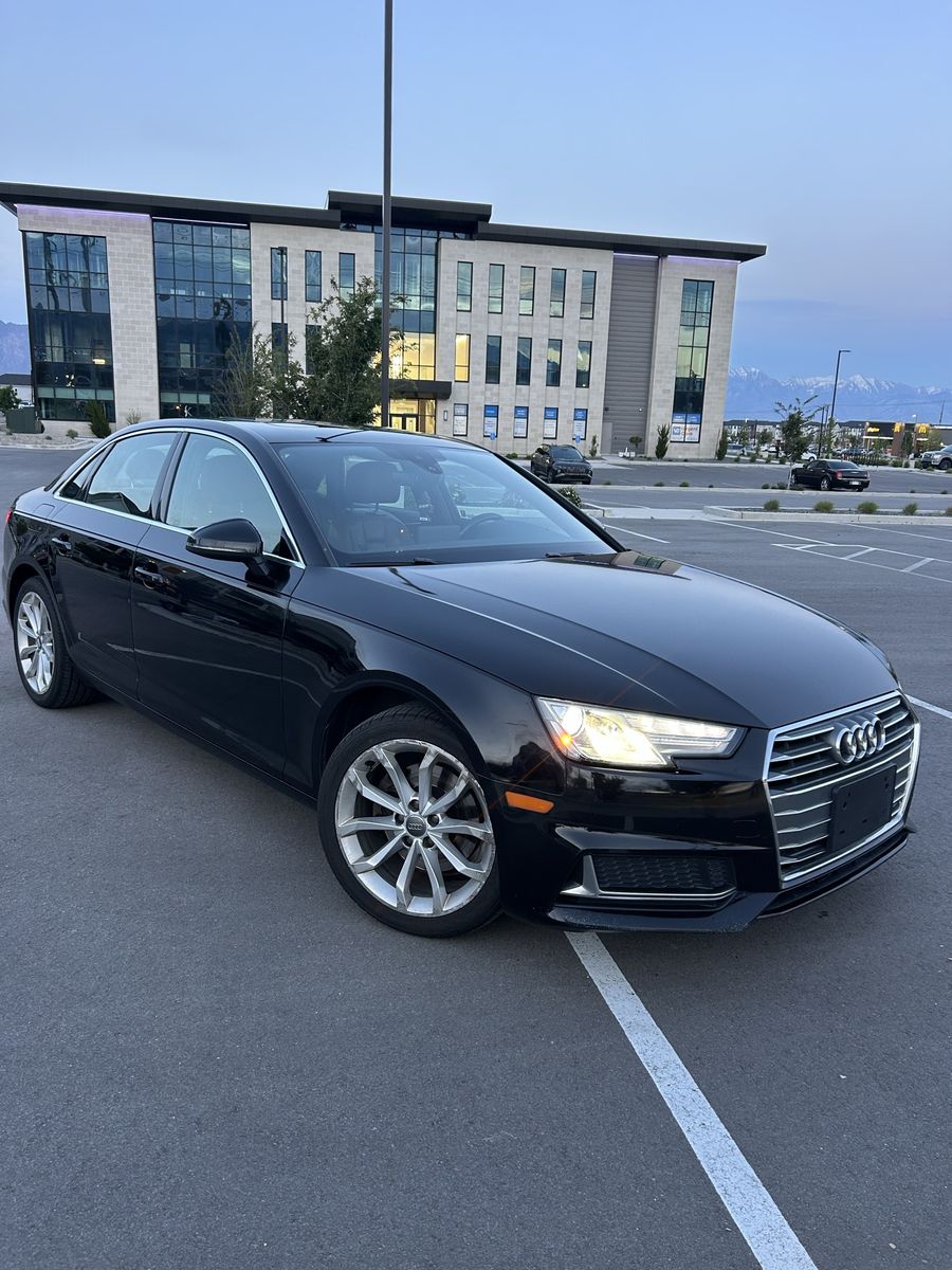 2019 Audi A4 Titanium 40 TFSI