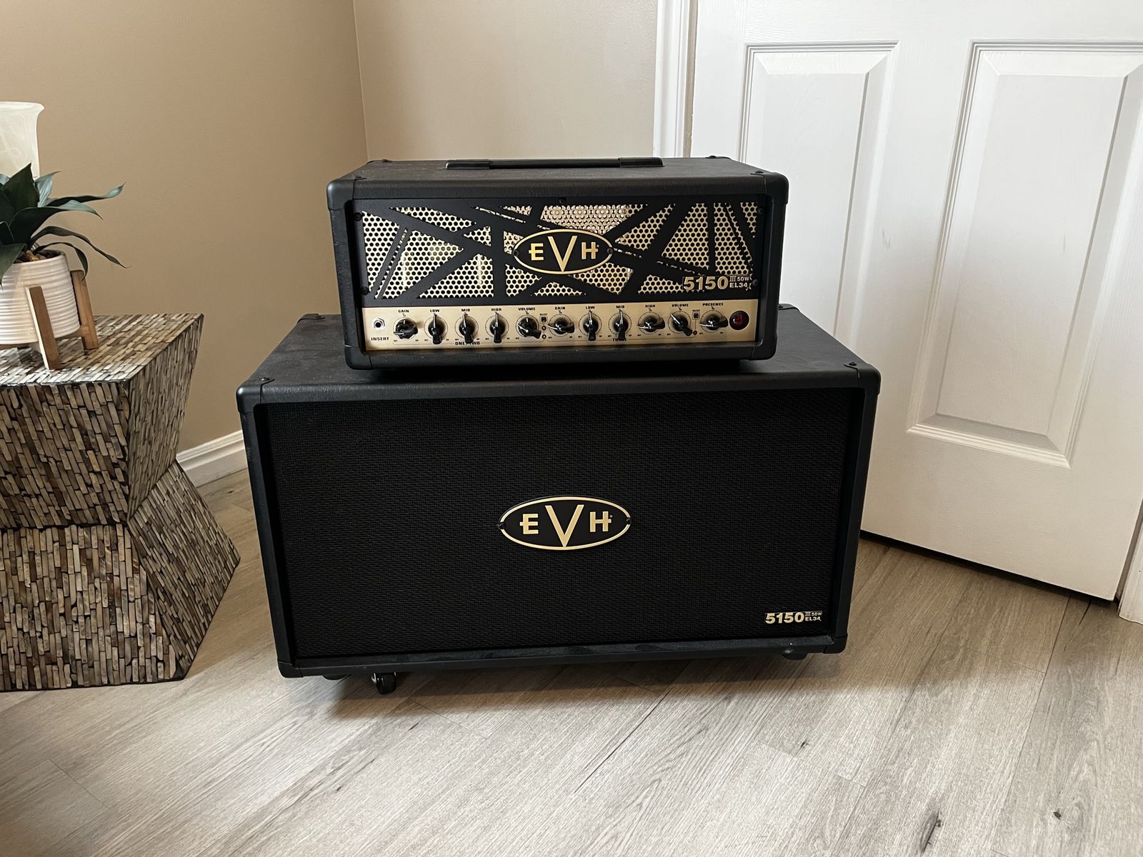 EVH 50w 5150 III EL34 with EVH 2x12 Cabinet