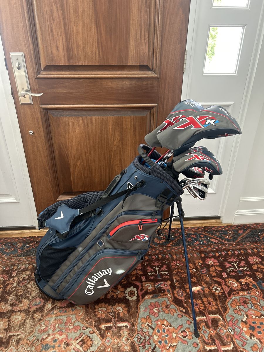 Callaway XR Golf Club Set w/ Stand Bag - Driver, Woods, Irons, Putter, Headcovers