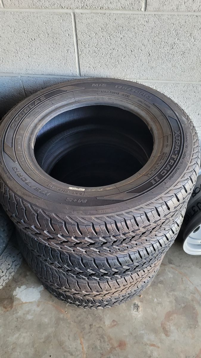 4 newer but older Douglas 13" rires