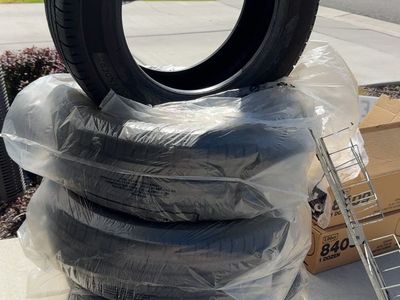 Set of 4 Michelin Defender 205/65 R16 Tires