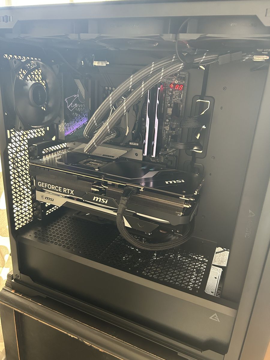 Amazing 4080 Super Gaming/Rendering/Editing PC!