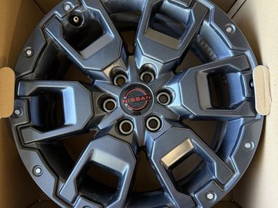 2024 Frontier Pro4X 17" Wheels