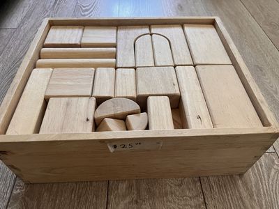 Toys Lakeshore wooden building blocks