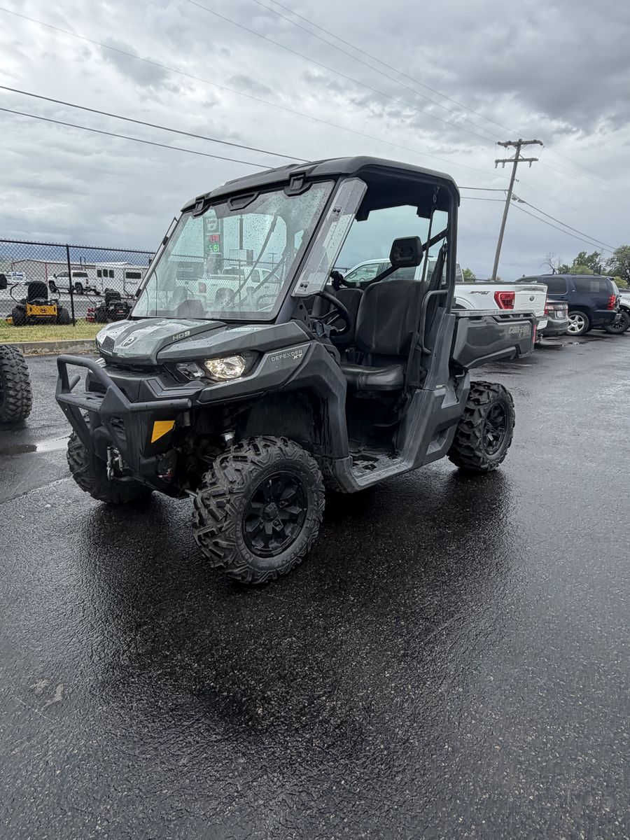 2022 Can-Am Defender HD9 XT
