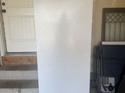 White Stand-Up Upright Deep Freezer