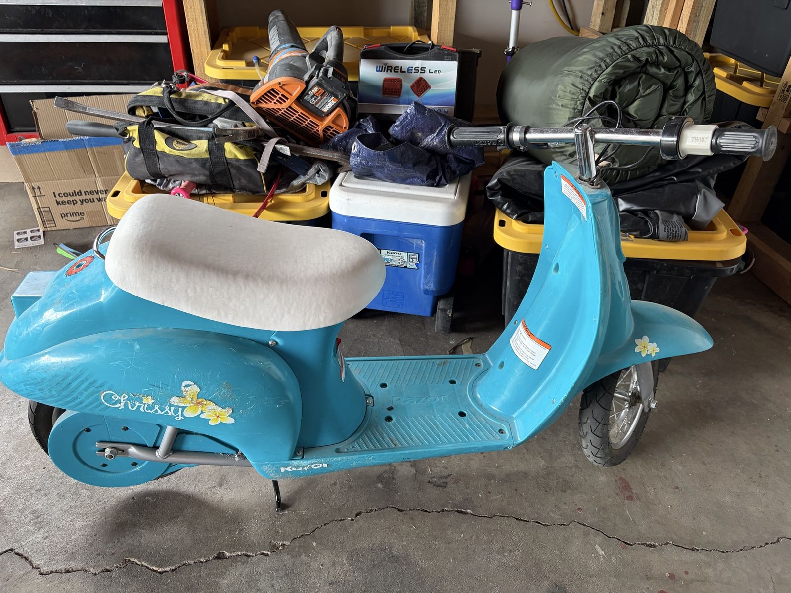 Razor Chrissy Turquoise Electric Scooter for Kids - Used, Fun Ride