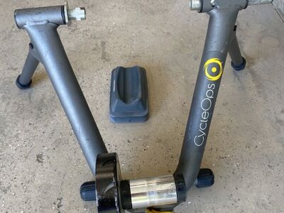 CycleOps Bike Trainer