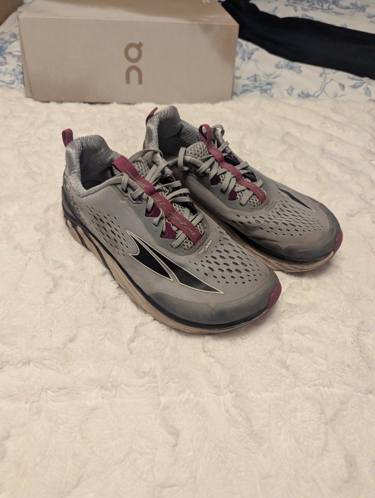 Altra Escalante Running Shoes Women's Size 6.5 Gray Purple Zero Drop
