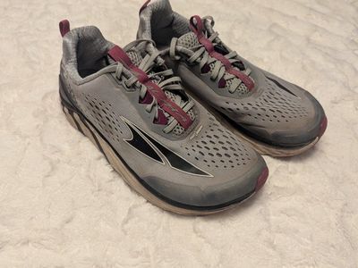 Altra Escalante Running Shoes Women's Size 6.5 Gray Purple Zero Drop