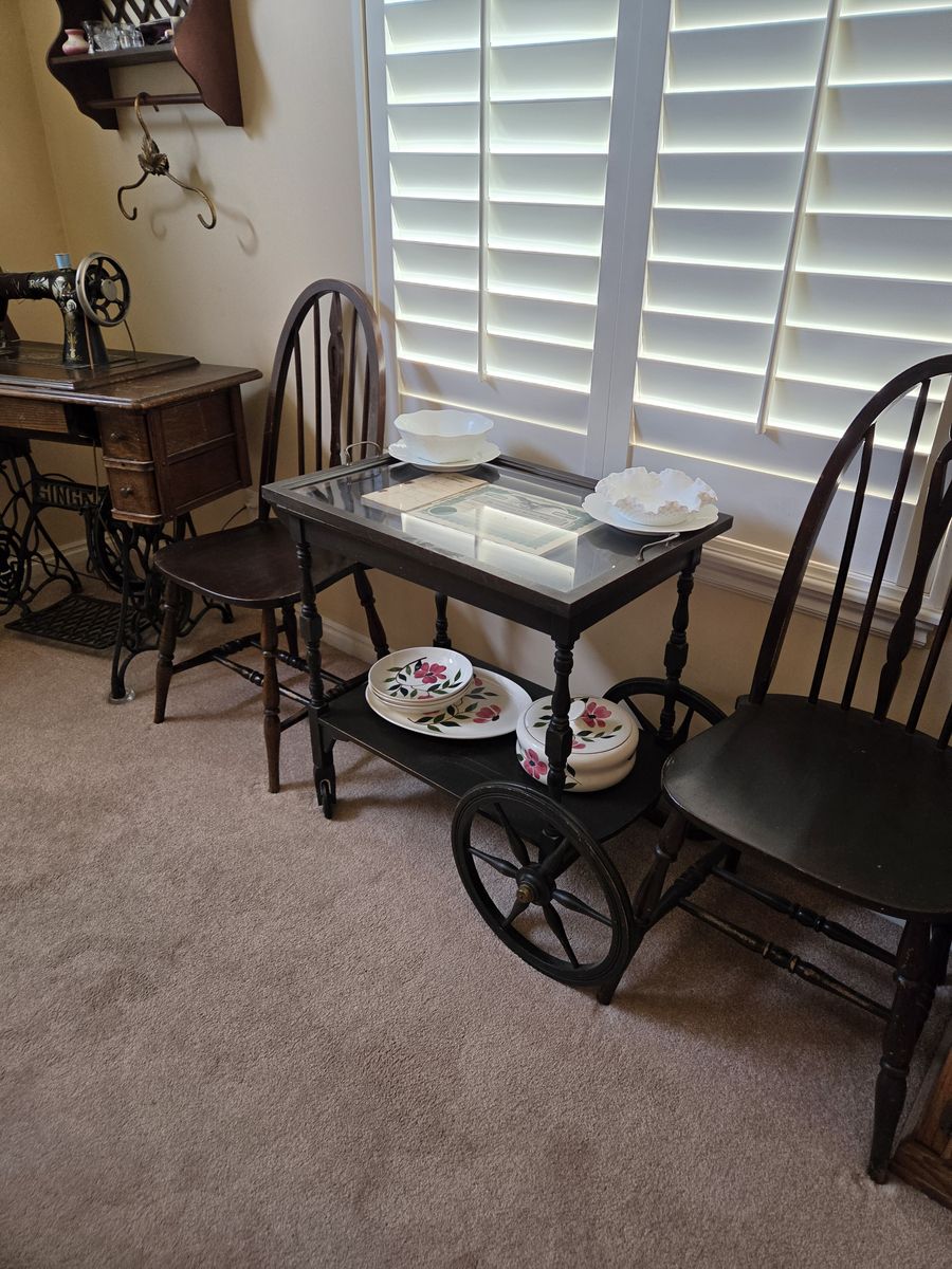 Estate Sale – Vintage, Quilting, Books, Antiques, Furniture – April 11 Millcreek