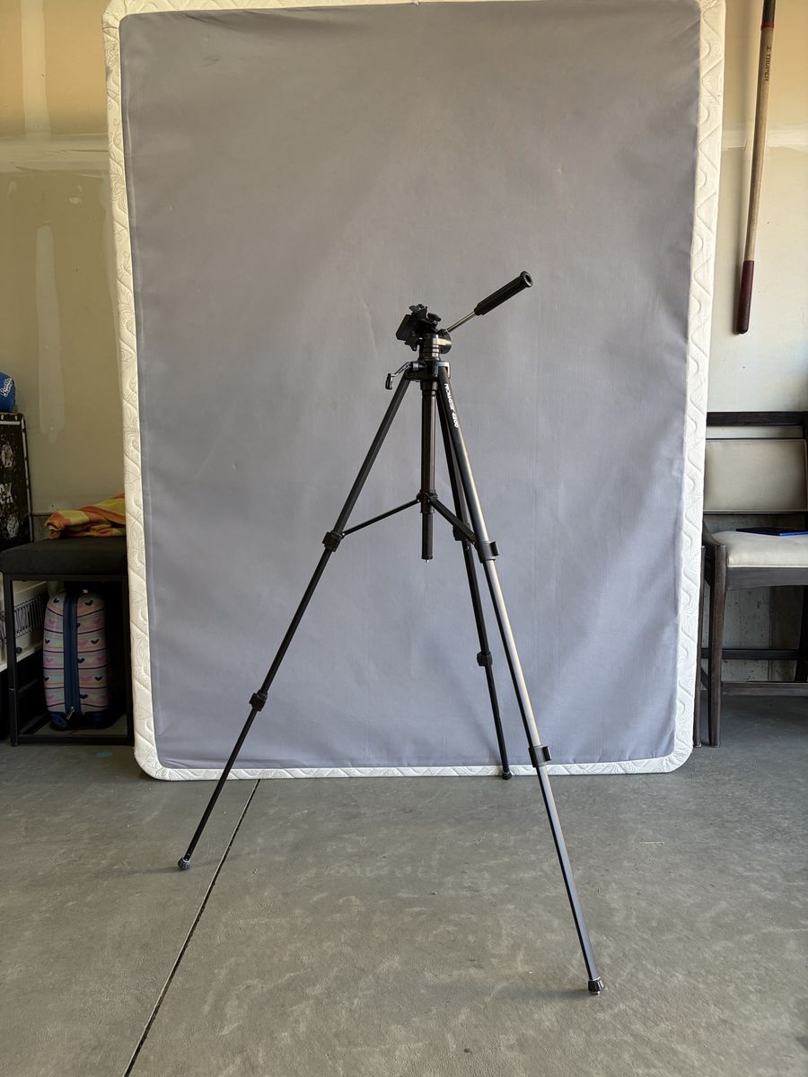 ProMaster 4200 Adjustable Camera Tripod - Black