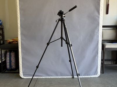 ProMaster 4200 Adjustable Camera Tripod - Black