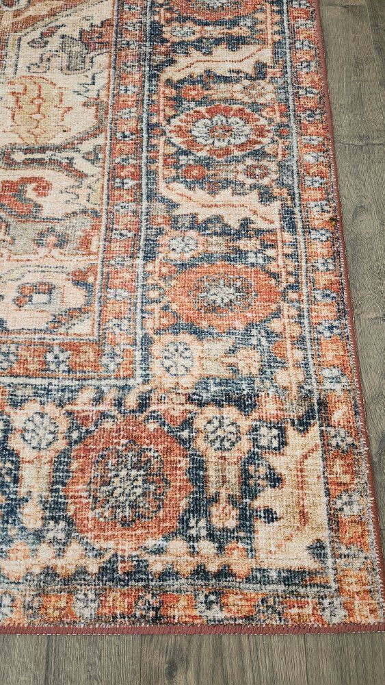 Rug ~ 8' x 10' (7'10" x 10'6")
