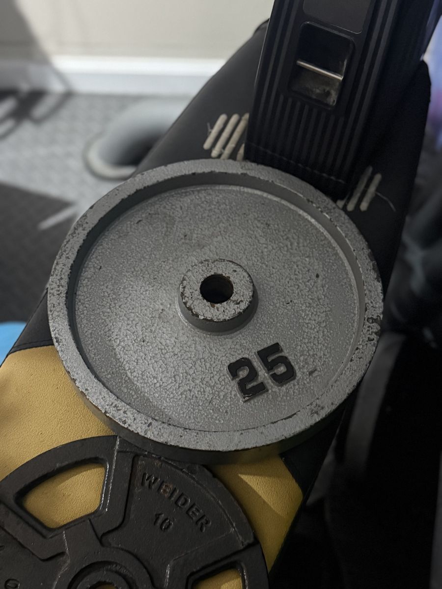 Weights, 10's, 25's, 50's