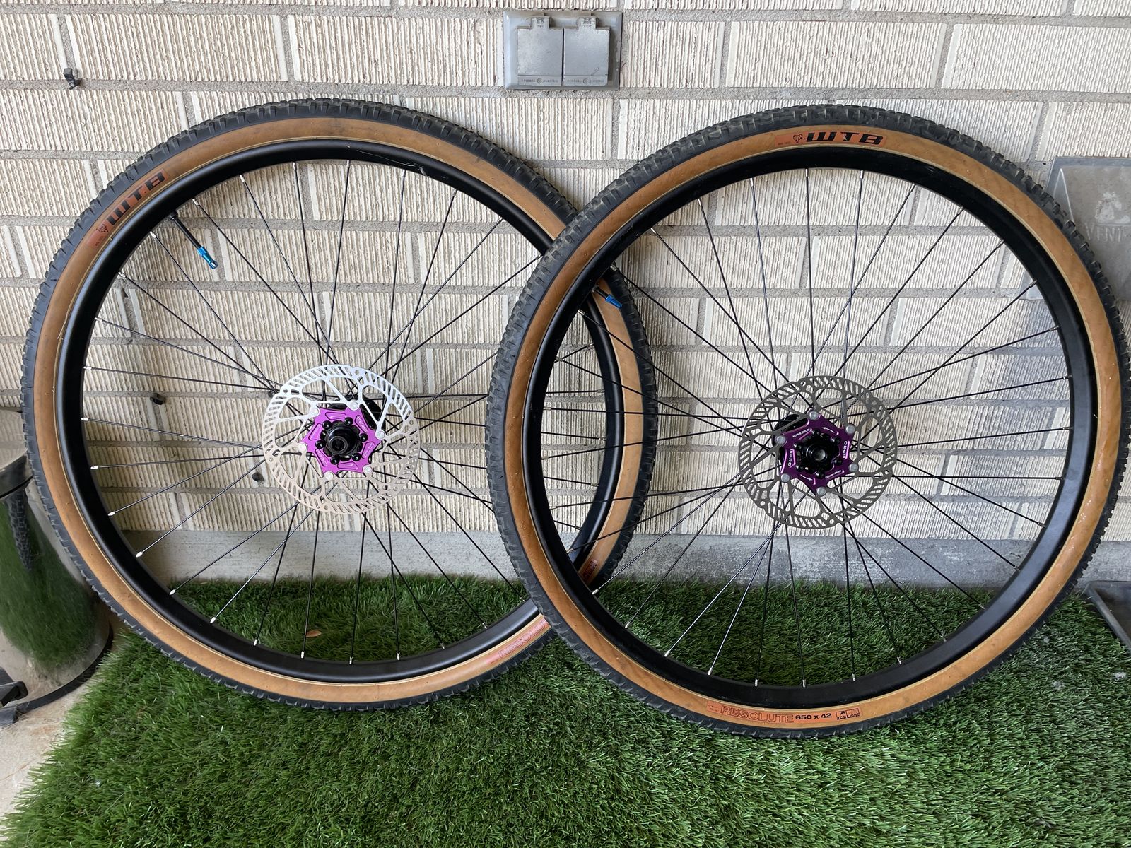 650 Wheelset With Tires & Rotors (xd)