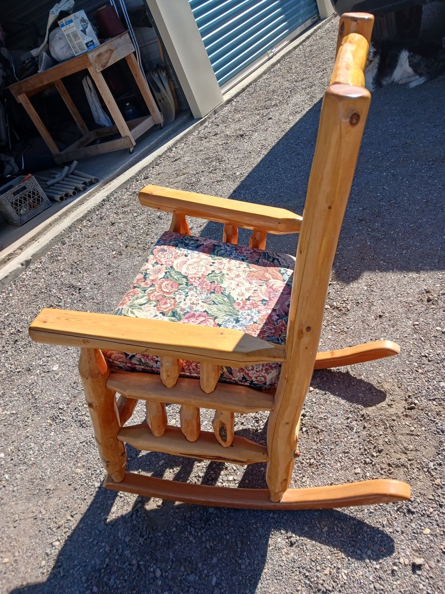 Log rocker