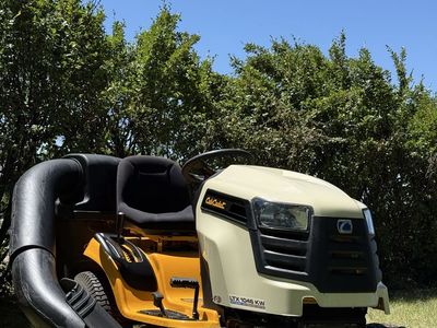 Cub Cadet Riding lawn mower