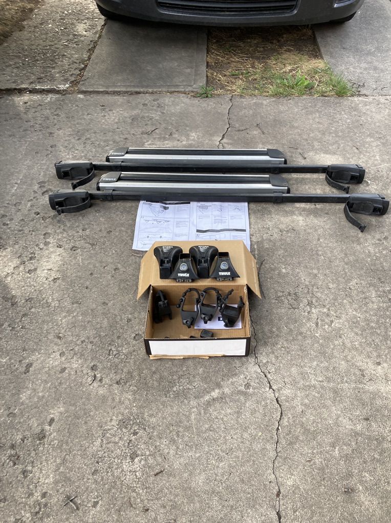 Thule Bars & Ski Rack