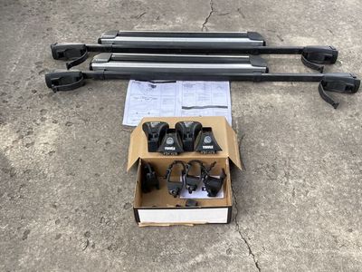 Thule Bars & Ski Rack