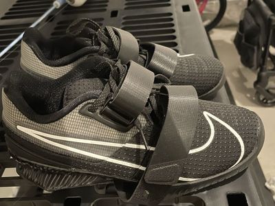 Nike Romaleos women’s Weightlifting Shoes - Black/White, Size 7.5 women’s - Excellent Condition