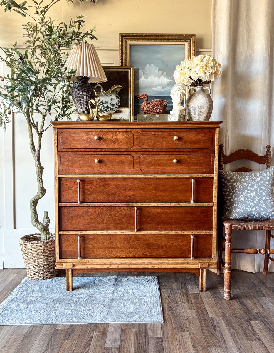 *FREE DELIVERY* Vintage Basset MCM Walnut Dresser