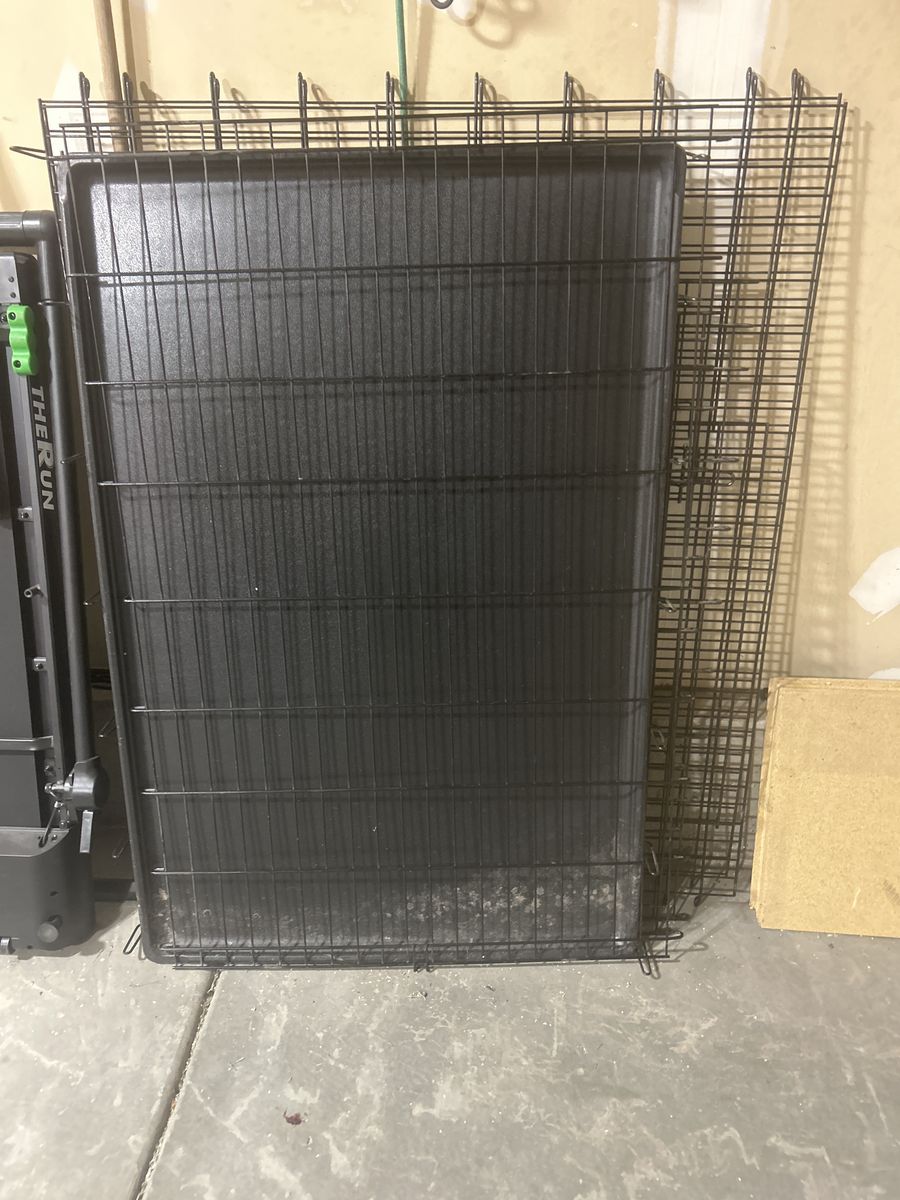 Large Folding Metal Dog Crate with Plastic Tray