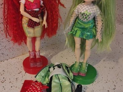 Rainbow High mga 2025 ruby jade dolla with stands accessories MGA Entertainment