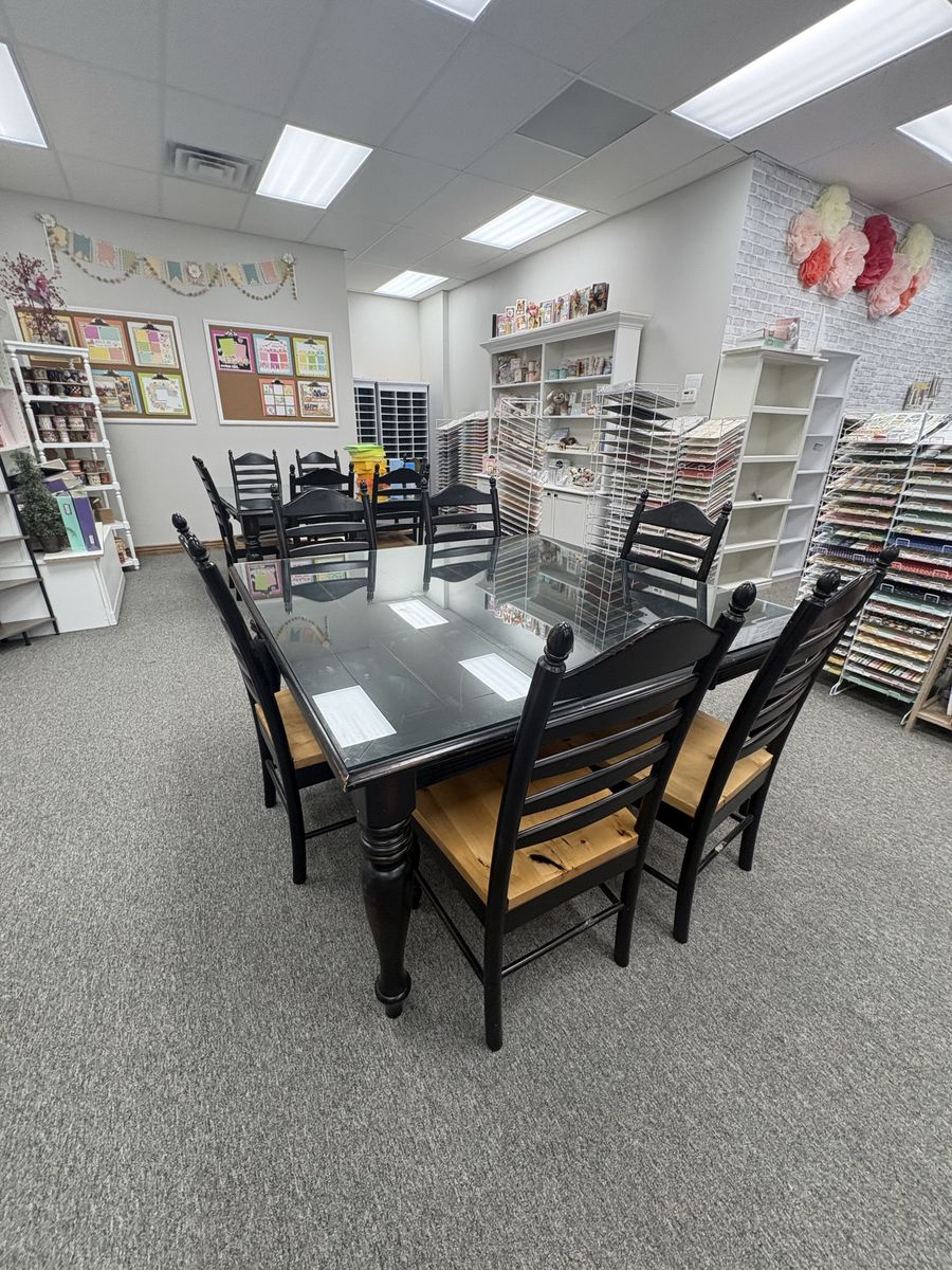 Table with 6 chairs