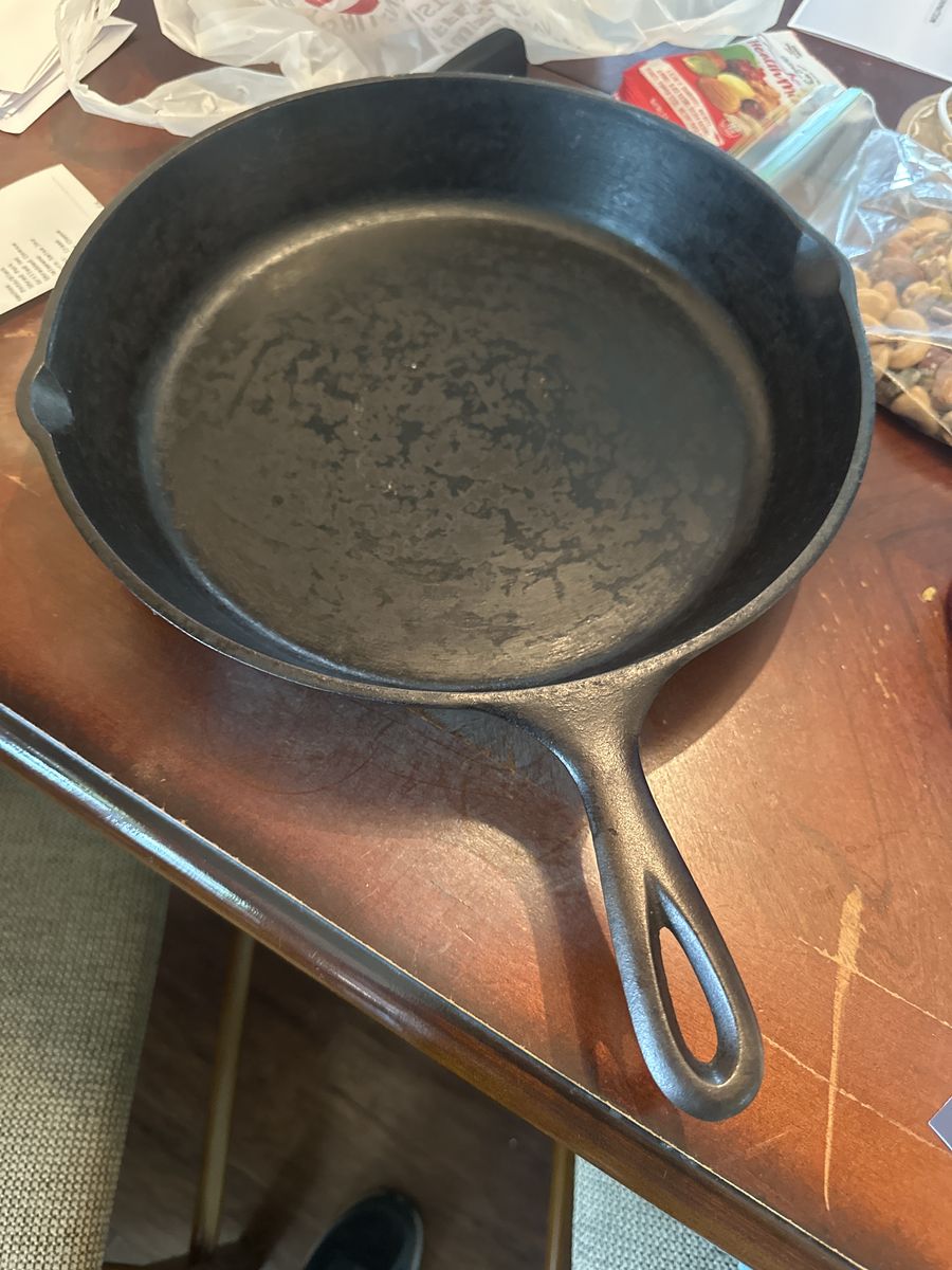 SK 10 Large Cast Iron Skillet