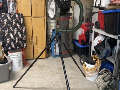 Pitching machine