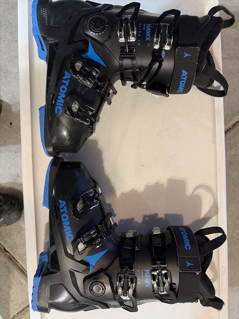 Atomic Hawx Ultra 70 Youth Ski Boots