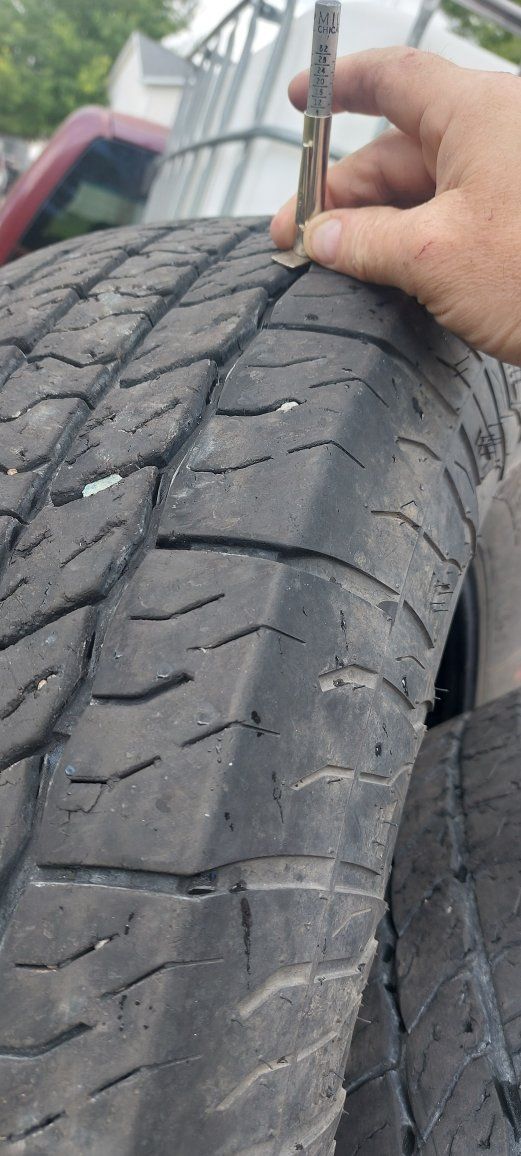 265/75/R 16 10 ply