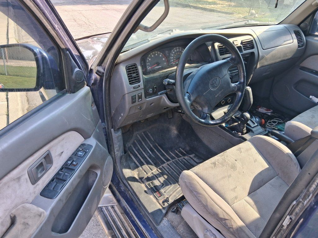 Main image 6