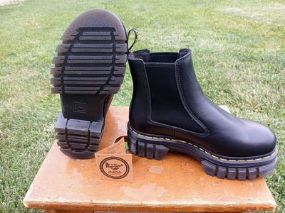 Dr. Martens Chelsea Boots - Black Leather with SoftWair Comfort Footbed - Size 7 Women's