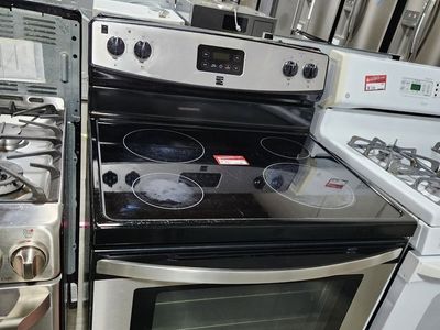 NICE GE STAINLESS STEEL GLASS TOP RANGE! W-WARRANTY