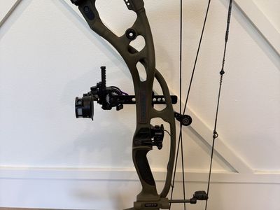 Hoyt Carbon RX-5