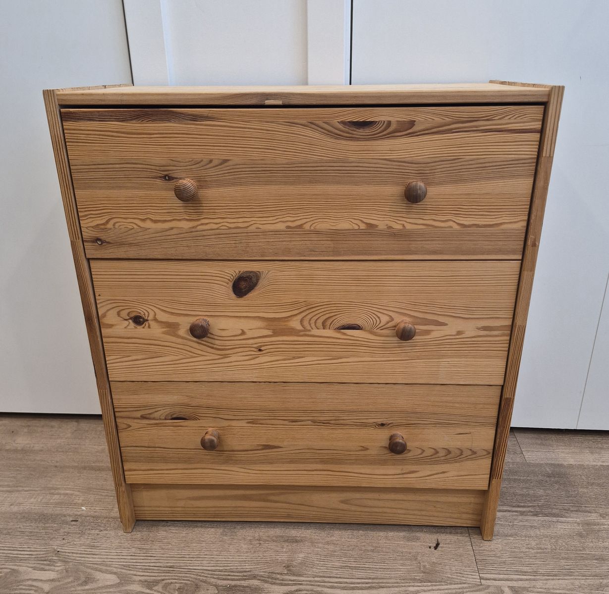 Main image 3