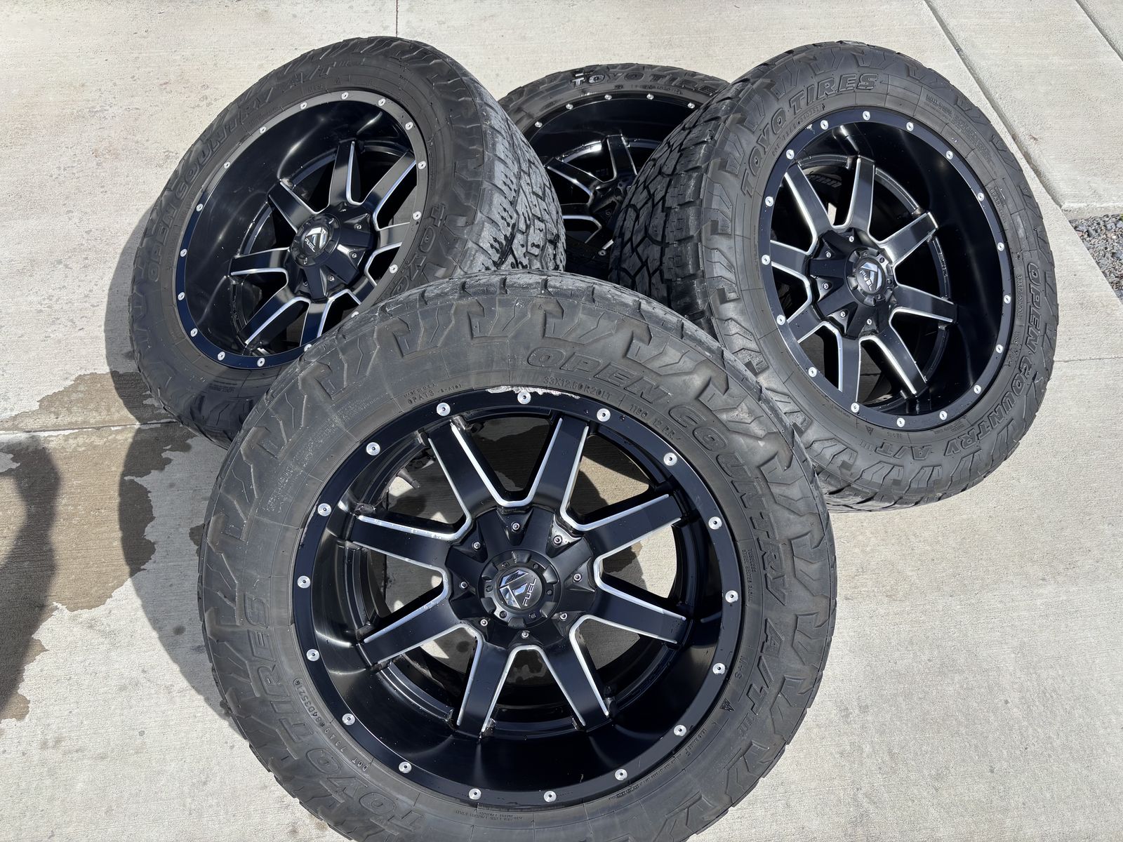 Toyo A/T ||| on Fuel Maverick 6x135