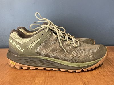 Merrell hiking shoes. Men's sz 10. Gore-Tex membrane w/rugged vibram sole. Excellent condition