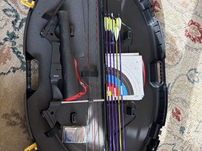 Genesis Original Bow with Plano case (left handed)