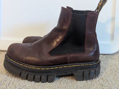 Dr. Martens 2976 Quad Chelsea Boots - Size 9, Maroon/Brown Leather, Platform Soles