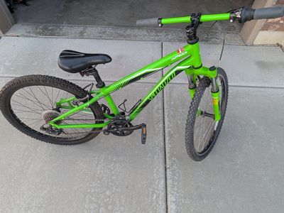 Specialized Hotrock 24 Inch Bike