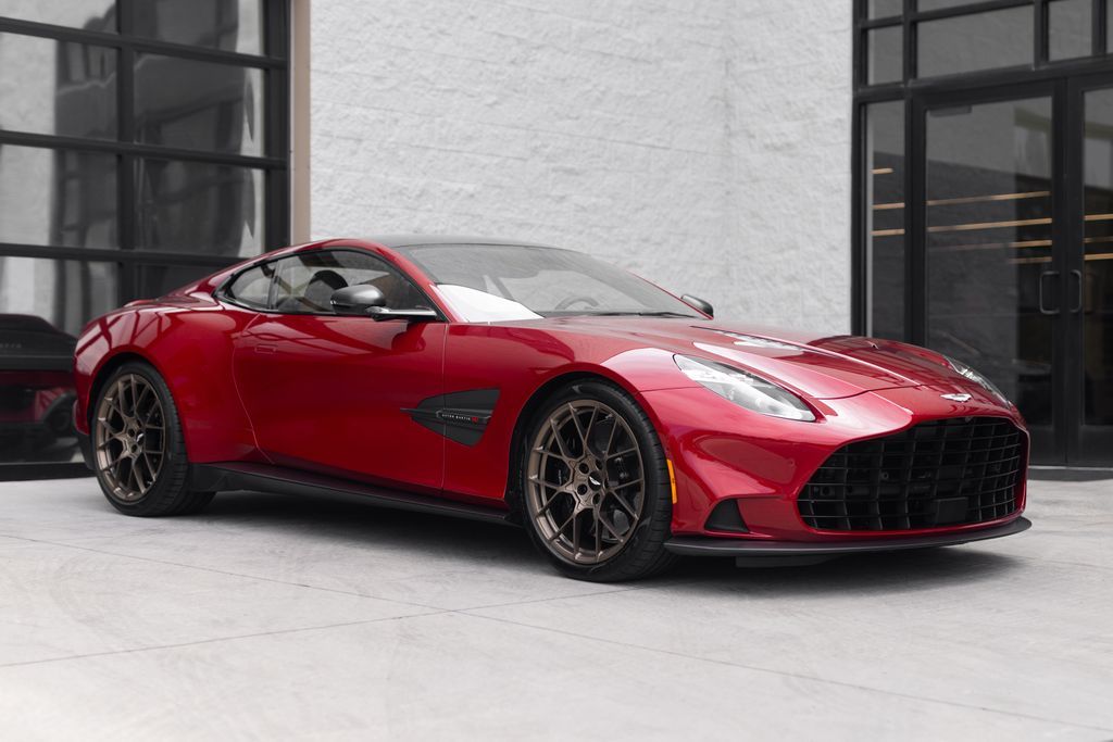 2025 Aston Martin Vanquish Base