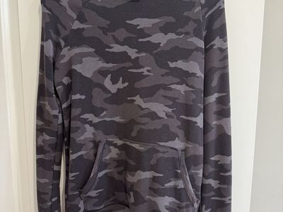 Athleta Girl Camo Lightweight Hoodie Size XXL/16