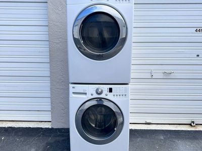 Like New Stackable LG frontloaders