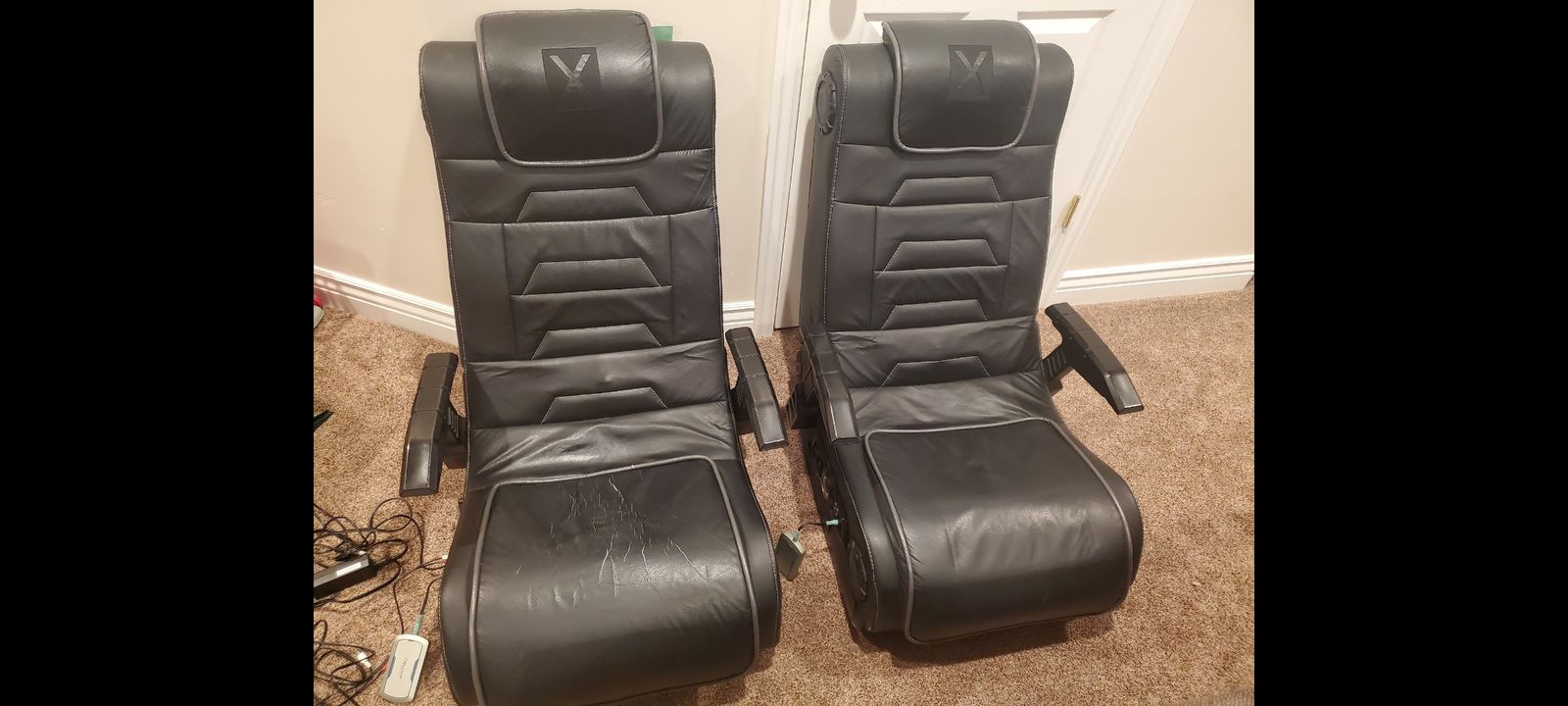 2 gaming chairs