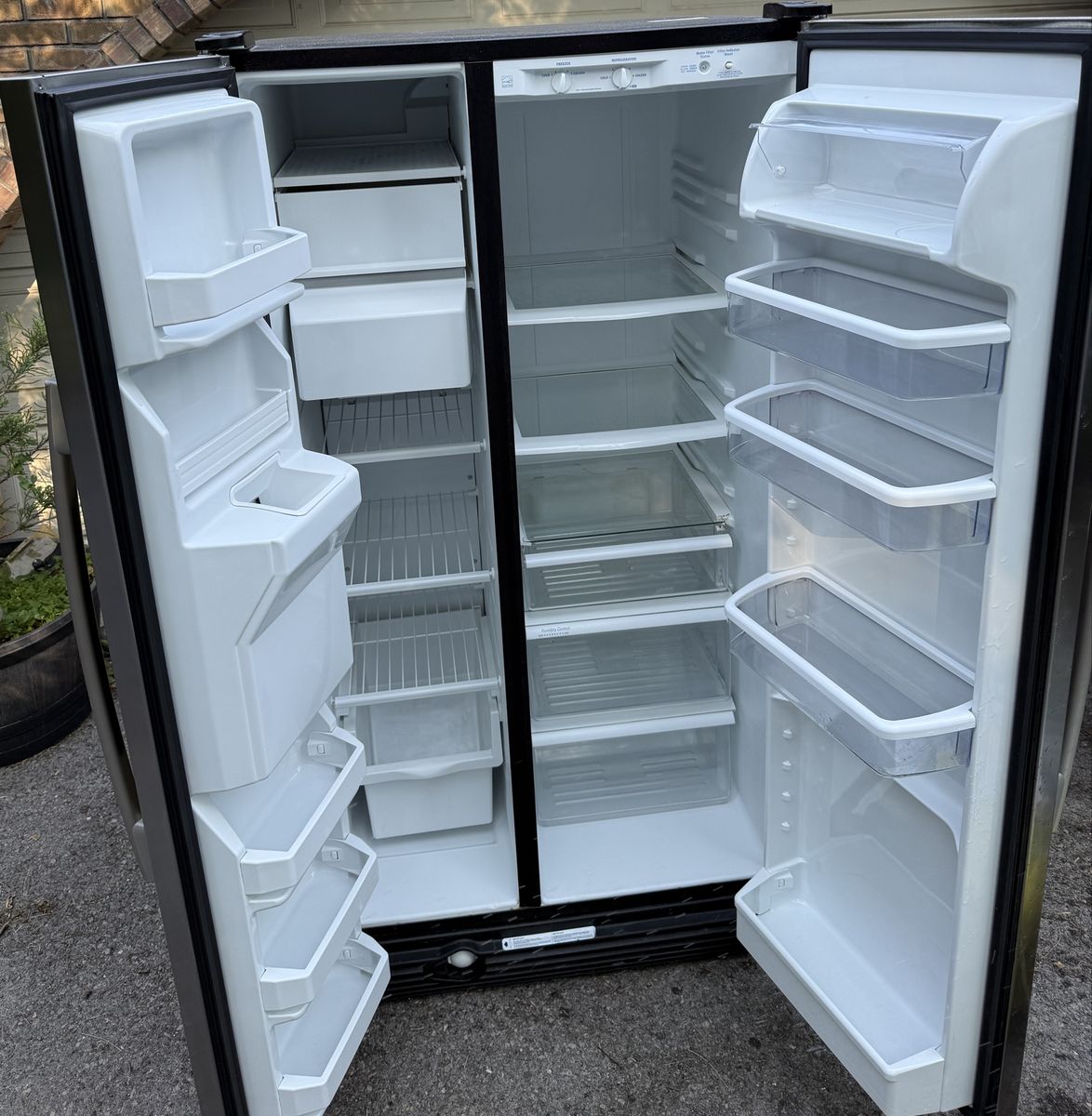 Whirlpool 25 Cu Ft Stainless Side-by-Side Refrigerator - Works Great
