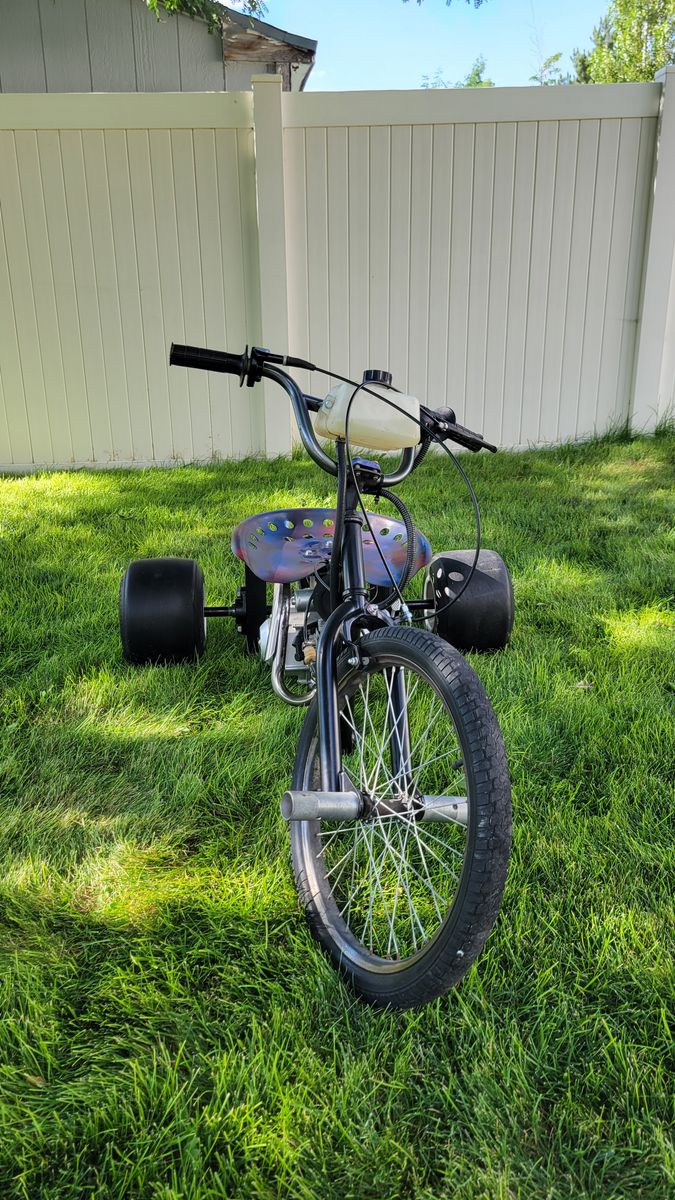 Motorized drift trike